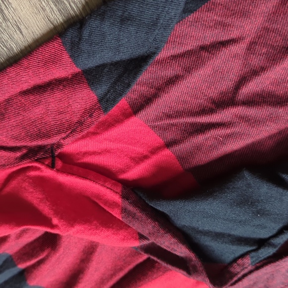 Athleta red and black lumberjill flannel - Picture 4 of 9